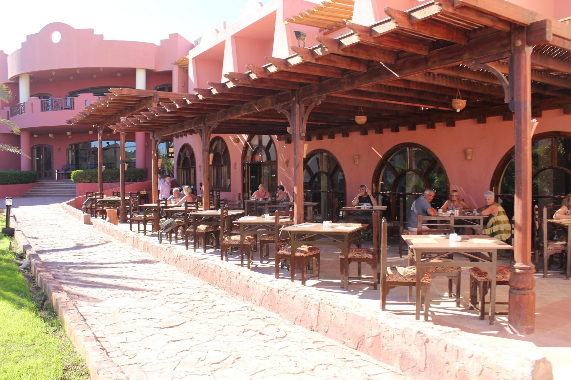 Tropitel Dahab Oasis Hotel Exterior photo